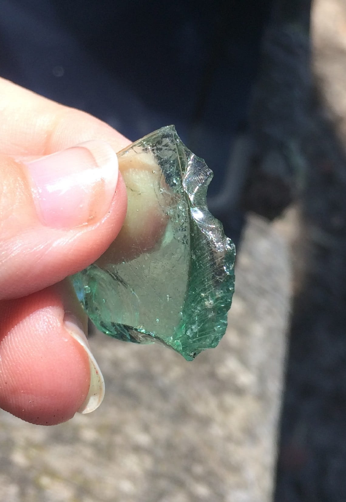 Glass artefact