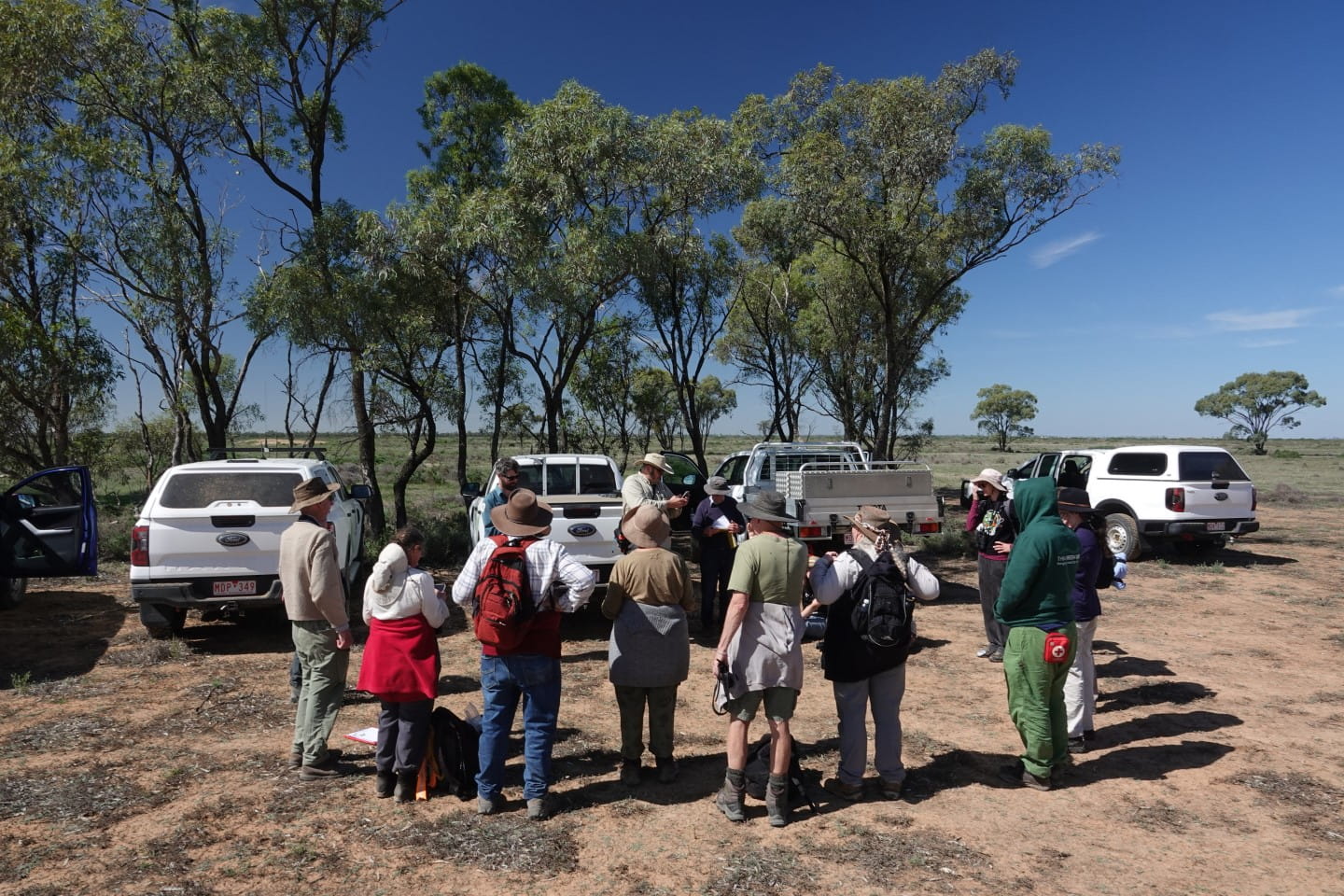 Field Nats volunteers briefed at Bael Bael
