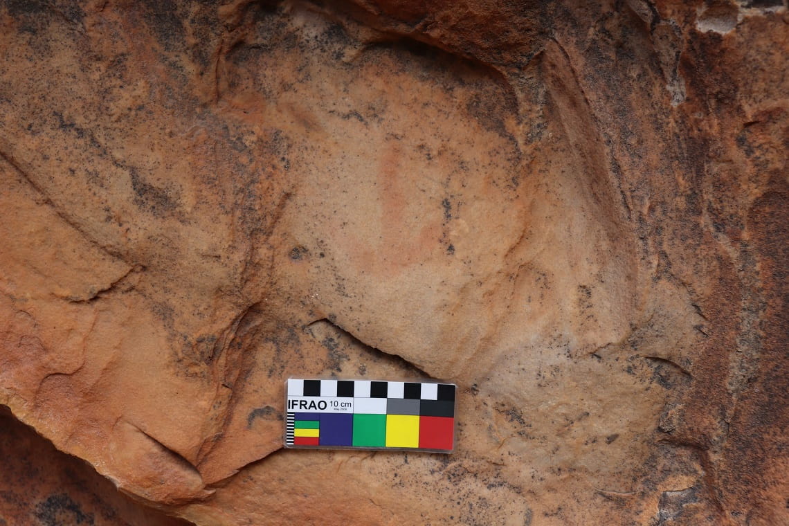 Rock Art in the Gariwerd shelter Cultivation Creek 19